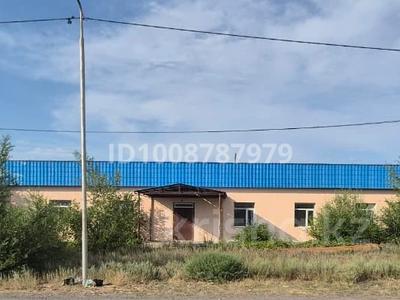 Свободное назначение, офисы, магазины и бутики, склады, общепит, салоны красоты, медцентры и аптеки, образование, развлечения · 660.3 м² за 48.5 млн ₸ в Ушарале