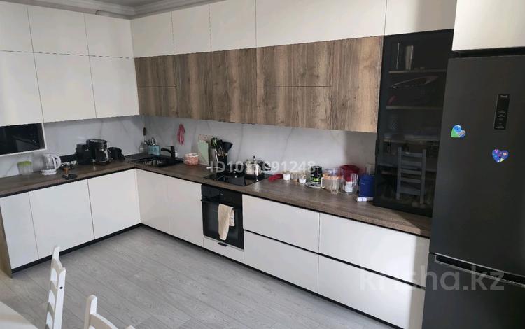 2-комнатная квартира · 68 м² · 9/12 этаж, Торекулова 95 за 75 млн ₸ в Алматы, Алмалинский р-н — фото 2