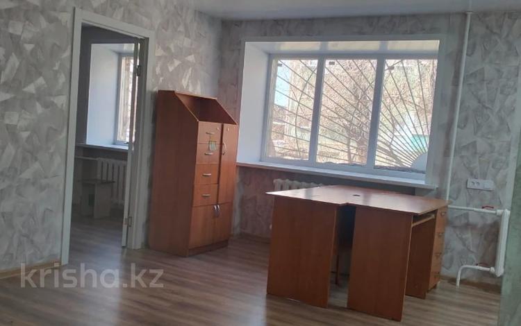 2-бөлмелі пәтер · 46 м² · 1/5 қабат, Крылова 79, бағасы: 19 млн ₸ в Усть-Каменогорске — фото 14