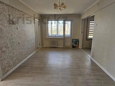 3-комнатная квартира, 50 м², 4/5 этаж, Новаторов 5 за 18.5 млн 〒 в Усть-Каменогорске