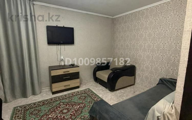 1-комнатная квартира · 30 м², Казахстан за 10 000 ₸ в Усть-Каменогорске — фото 10