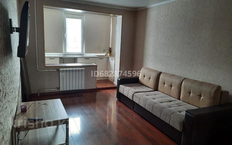1-комнатная квартира, 39 м², 1/5 этаж помесячно, Жабаева за 120 000 〒 в Петропавловске — фото 2
