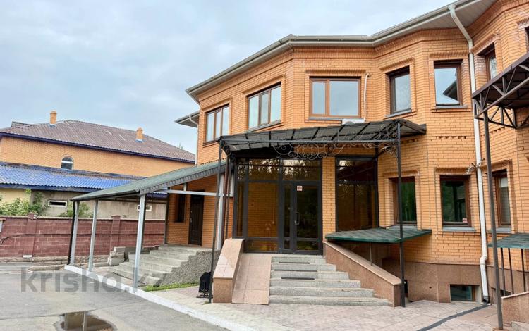 Часть дома · 5 комнат · 200 м² · 6 сот., Туран 21/2 за 175 млн ₸ в Астане, Есильский р-н — фото 4