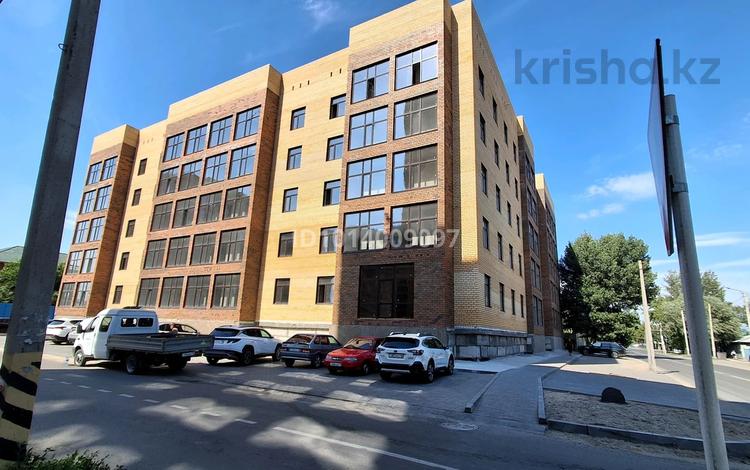 2-бөлмелі пәтер · 47 м² · 4/5 қабат, Аймаутова 139, бағасы: 28 млн ₸ в Семее — фото 12