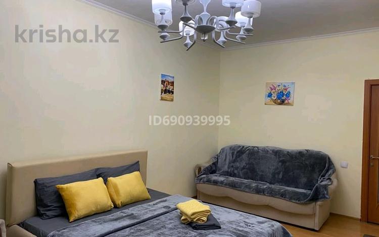 1-комнатная квартира, 40 м², 5/9 этаж помесячно, мкр Аксай-2 68