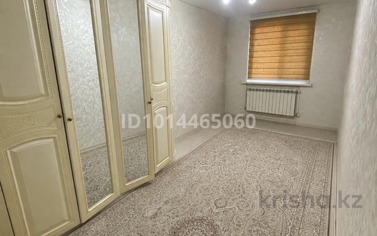 2-комнатная квартира · 50 м² · 5/5 этаж, 8-й микрорайон, Туркестанская 2/4 2/4 — Туркестанскии,Байтурсынова за 200 000 ₸ в Шымкенте, Туран р-н — фото 2