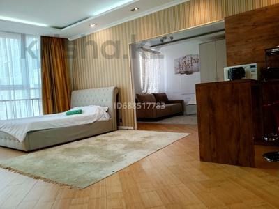 Аренда квартир посуточно в Алматы: 1-комнатная квартира · 67 м² · 12/22 этаж, Достык 162 за 15 000 〒 1-комнатная квартира · 67 м² · 12/22 этаж, Достык 162 за 15 000 〒 в Алматы, Медеуский р-н