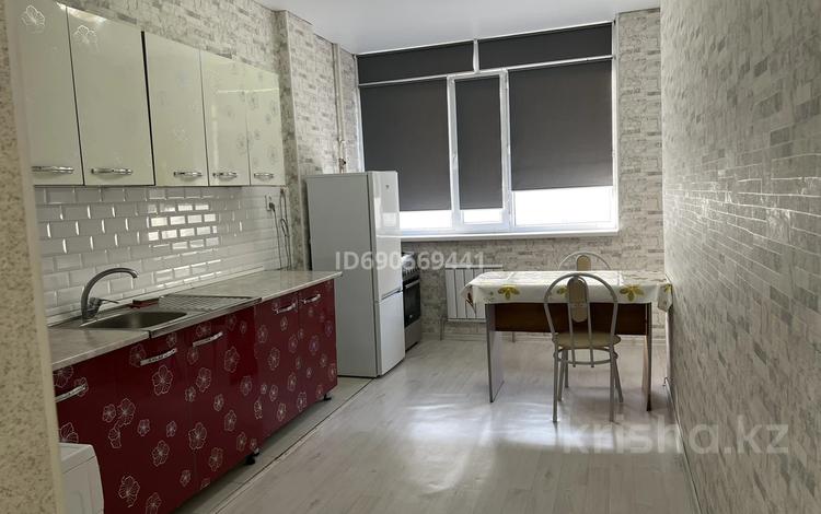 1-комнатная квартира, 40 м², 3/11 этаж помесячно, 16-й мкр 44