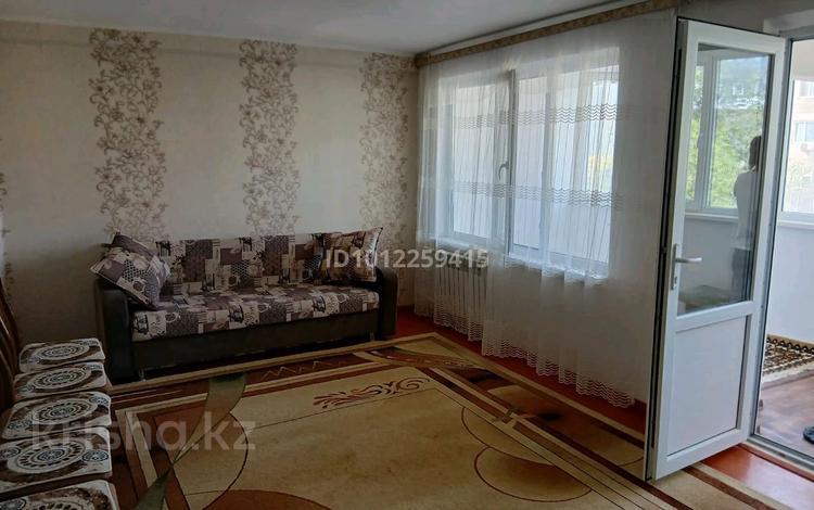 2-бөлмелі пәтер · 60 м² · 2/4 қабат, ул. Каныша Сатпаева, бағасы: 120 000 ₸ в Таразе — фото 2