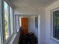 2-бөлмелі пәтер · 60 м² · 2/4 қабат, ул. Каныша Сатпаева, бағасы: 120 000 ₸ в Таразе — фото 3