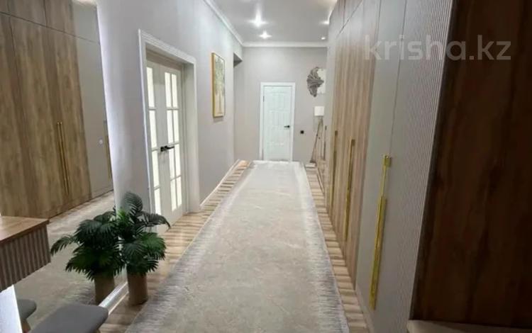 2-комнатная квартира · 130 м² · 10/10 этаж, 18А мкр 1 за 54.5 млн ₸ в Актау — фото 2
