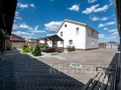 Отдельный дом · 5 комнат · 345 м² · 10 сот., мкр Уркер за 142 млн ₸ в Астане, Нура р-н