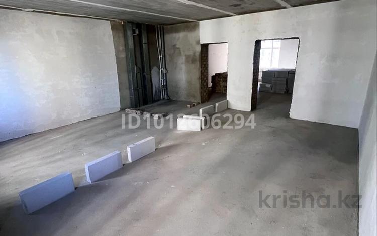 3-бөлмелі пәтер · 91.2 м² · 5/13 қабат, мкр Юго-Восток, Букетова 3, бағасы: 38 млн ₸ в Караганде, Казыбек би р-н — фото 2