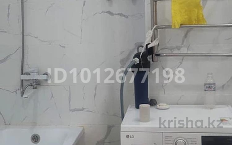 1-бөлмелі пәтер · 57 м² · 3/5 қабат, 38-й мкр 113, бағасы: 150 000 ₸ в Актау — фото 2