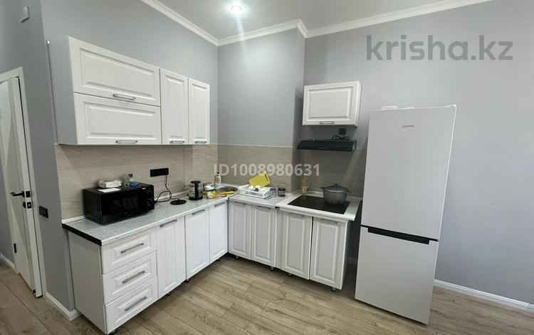 1-бөлмелі пәтер · 49 м² · 2/8 қабат, 20-й мкр 1/2, бағасы: 16 млн ₸ в Актау — фото 2