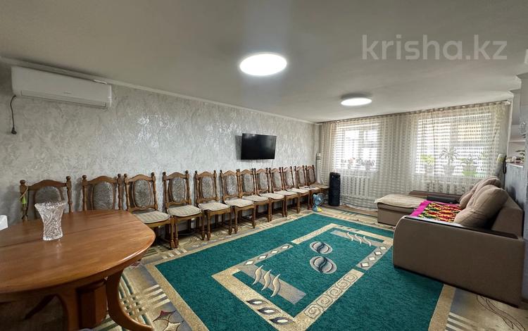 Отдельный дом · 5 комнат · 155.7 м² · 16.5 сот., Омская за 30.5 млн 〒 в Семее — фото 2