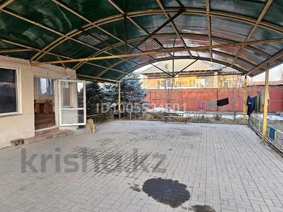 Отдельный дом · 8 комнат · 200 м² · 8 сот., мкр Улжан-1, Акжазык 31 за 120 млн ₸ в Алматы, Алатауский р-н