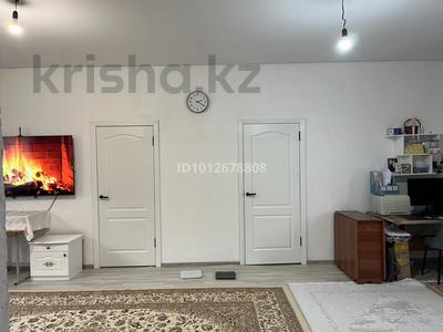 Жеке үй · 3 бөлме · 100 м² · 6 сот., 13 квартал 2б — На против школы 42, бағасы: 35 млн ₸ в Аскара Токпанова (Казцик)