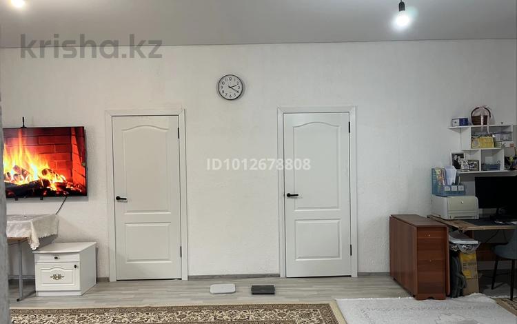 Жеке үй · 3 бөлме · 100 м² · 6 сот., 13 квартал 2б — На против школы 42, бағасы: 35 млн ₸ в Аскара Токпанова (Казцик) — фото 7