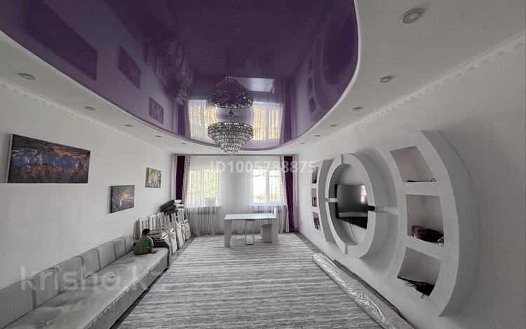 Отдельный дом · 3 комнаты · 170 м² · 10 сот., Мухамеджан Сералина 13 — Возле минимаркета Азимута за 35 млн 〒 в Атырау, мкр Химпоселок — фото 2