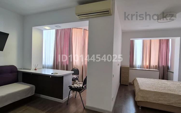 1-комнатная квартира · 50 м² · 9/9 этаж, мкр Каргалы, Кенесары хана за 200 000 ₸ в Алматы, Наурызбайский р-н — фото 2