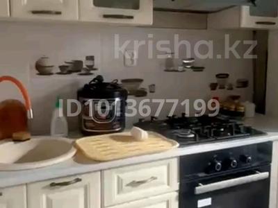 3-комнатная квартира · 70 м² · 2/5 этаж, мкр 4 18 — Маг.Руслан за 140 000 ₸ в Уральске