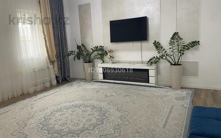 Отдельный дом · 6 комнат · 241 м² · 8 сот., мкр Балауса, 34 за 53 млн 〒 в Атырау — фото 2