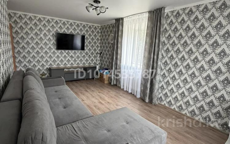 2-комнатная квартира · 43.8 м² · 1/5 этаж, 1 микрорайон 15 за 8 млн ₸ в Лисаковске — фото 2