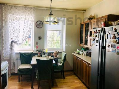 Отдельный дом · 4 комнаты · 198 м² · 10 сот., Мурина 26 за 90 млн ₸ в Усть-Каменогорске, Ульбинский