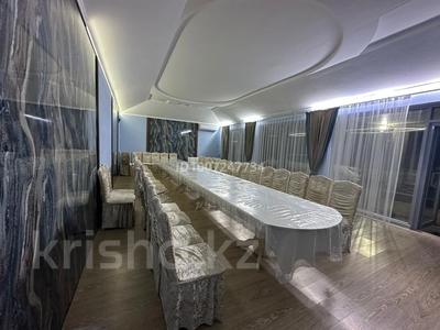 Дом · 5 комнат · 300 м², Ракишева 4 за 50 000 〒 в 