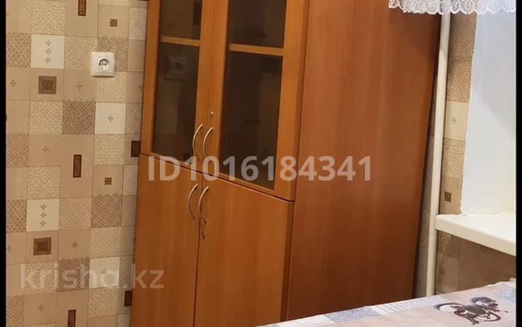 1-бөлмелі пәтер · 40 м² · 3/5 қабат, Аулие-Ата ш/а, Макарова 22А — 1 бөлмелі пәтер жалға беріледі Аристон, холодильник, стиральный машина бар. Дәл суреттегідей, бөлме іші кең, жарық, балконы қапталған. Макарова 22А 3-этаж Жақын маңда корзинка, Гидро, Айсұлтан холл мейрамханасының артында Бағасы 80 мың алдын ала төлемімен., бағасы: 80 000 ₸ в Таразе, мкр Аулие-Ата — фото 19
