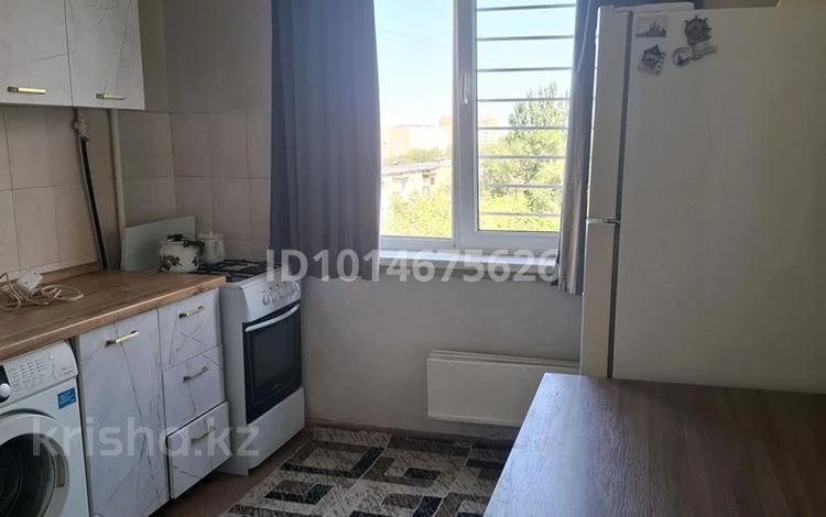 1-комнатная квартира · 40 м² · 7/9 этаж, мкр Аксай-2 26 — Толе би/ Момышулы за 200 000 ₸ в Алматы, Ауэзовский р-н — фото 2