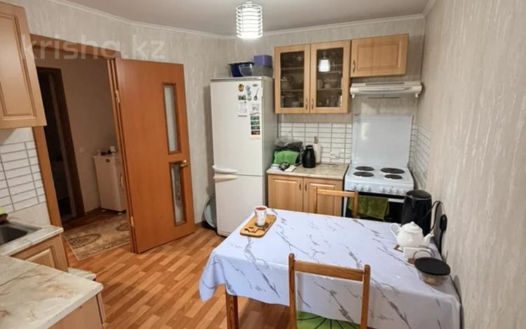 2-комнатная квартира · 54.1 м² · 3/6 этаж, Назарбаева 145 за 18.5 млн ₸ в Усть-Каменогорске — фото 2