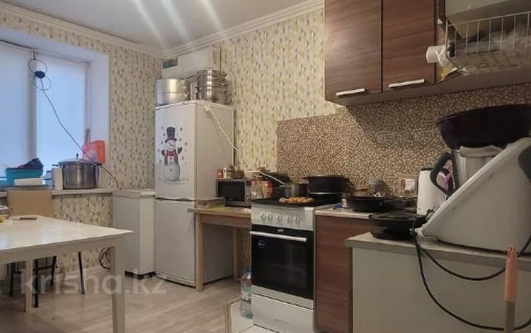 3-комнатная квартира · 63.7 м² · 4/9 этаж, мкр Юго-Восток, Таттимбета 5/5 за 35 млн ₸ в Караганде, Казыбек би р-н — фото 9