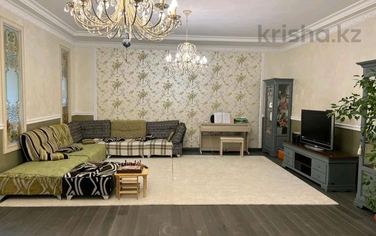 6-бөлмелі пәтер · 300 м² · 4/5 қабат, Омаровой 23, бағасы: 250 млн ₸ в Алматы, Медеуский р-н — фото 34