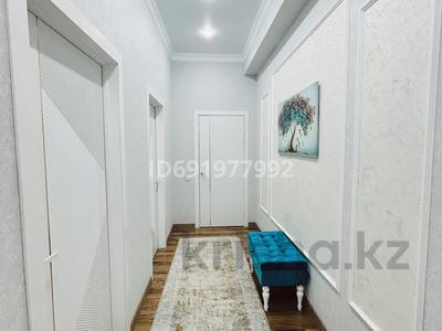 2-комнатная квартира, 70 м², 9/10 этаж посуточно, 18 микрорайон за 18 000 〒 в Актау, 18-й мкр 