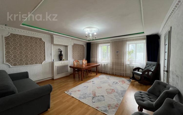 Отдельный дом · 5 комнат · 180 м² · 6 сот., мкр Новый Город, ул. Гоголя за 38 млн 〒 в Караганде, Казыбек би р-н — фото 2