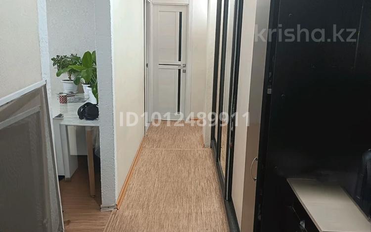 3-бөлмелі пәтер · 80 м² · 8/9 қабат, Абая 55 — Зади ост. диана, бағасы: 200 000 ₸ в Уральске, мкр Школьник — фото 2