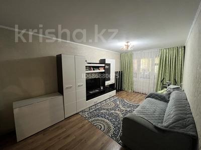 3-комнатная квартира, 56 м², 1/5 этаж, 16-й микрорайон, 16-й микрорайон 8 за 30 млн 〒 в Шымкенте, Енбекшинский р-н