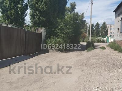 Продажа домов и дачи в Абай обл.: Отдельный дом · 4 комнаты · 75.2 м² · 3.6 сот., Жамакаева 25 — ЦУМ, 16 школа, ул.Торайгырова за 15 млн 〒 Отдельный дом · 4 комнаты · 75.2 м² · 3.6 сот., Жамакаева 25 — ЦУМ, 16 школа, ул.Торайгырова за 15 млн 〒 в Семее