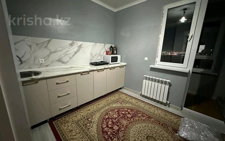 1-комнатная квартира · 43 м² · 9/14 этаж, 189 квартал уч. 25/1 за 130 000 〒 в Шымкенте, Абайский р-н — фото 2