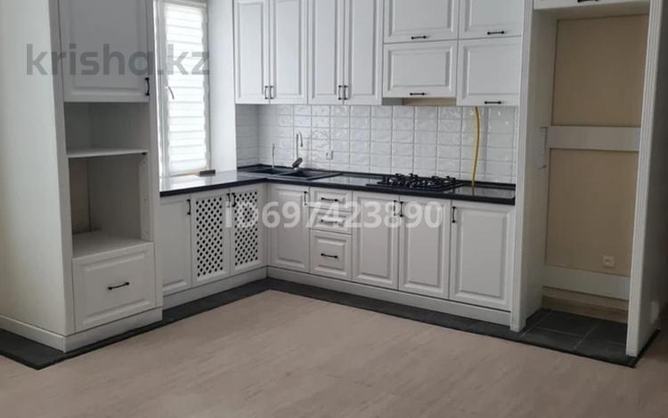 2-бөлмелі пәтер, 50 м², 4/5 қабат, 3-й мкр 18, бағасы: 17.5 млн 〒 в Актау, 3-й мкр — фото 2