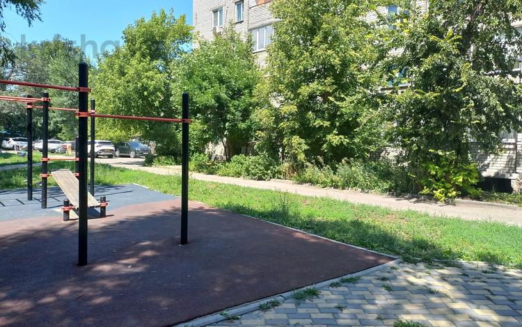 2-бөлмелі пәтер · 54 м² · 5/5 қабат, Бурова 19/1 — Волна ,Кабанбай Батыра, бағасы: 20.5 млн ₸ в Усть-Каменогорске — фото 2