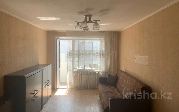 3-бөлмелі пәтер, 60 м², 5/9 қабат, мкр Новый Город, Абдирова 15 — дом 1000 мелочей, бағасы: 23 млн 〒 в Караганде, Казыбек би р-н — фото 2