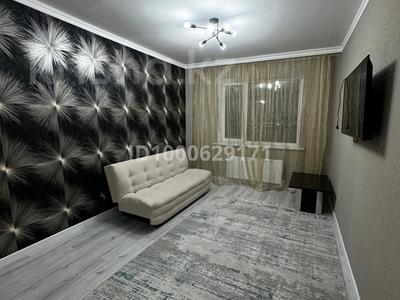 2-комнатная квартира · 45 м² · 12/16 этаж, Тауелсиздик 34/2 — БауыржанМомышулы за 15 000 〒 в Астане, Алматы р-н