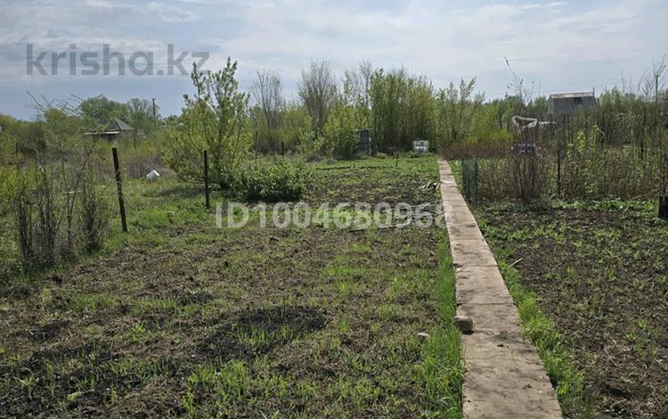 Жер телімі · 6 сотық, жилой массив Бауырластар, С/к Автомобилист-2 37 — Малиновая, бағасы: 1.8 млн ₸ в Актобе — фото 2
