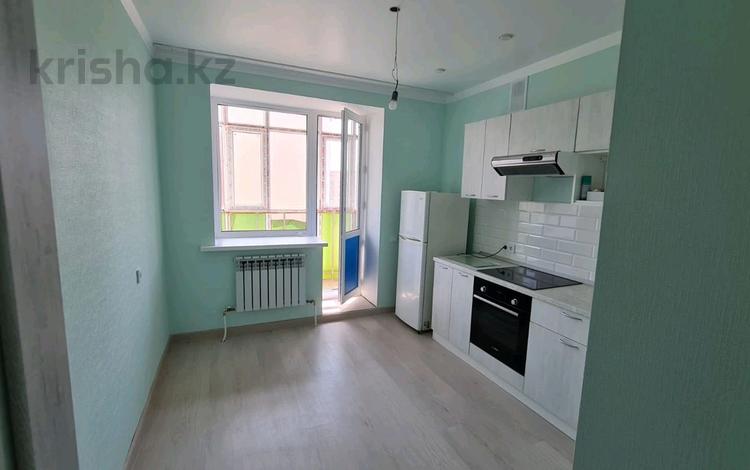 1-комнатная квартира · 45 м² · 10/10 этаж, Айнаколь 62/1 за 200 000 ₸ в Астане, Сарайшык р-н — фото 2