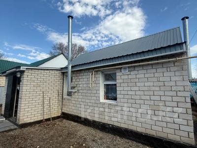 Отдельный дом · 3 комнаты · 69.5 м² · 6 сот., Кирпичный за 15.5 млн ₸ в Актобе, жилой массив Кирпичный