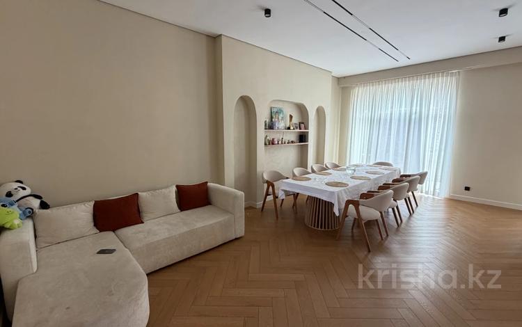 7-комнатная квартира · 245 м² · 3/3 этаж, мкр Нурлытау (Энергетик), ​14-я улица, 2035 214 за 230 млн ₸ в Алматы, Бостандыкский р-н — фото 29