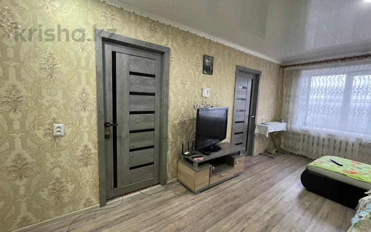 4-комнатная квартира, 62.2 м², 5/5 этаж, 6а квартал за 8.5 млн 〒 в Темиртау — фото 2